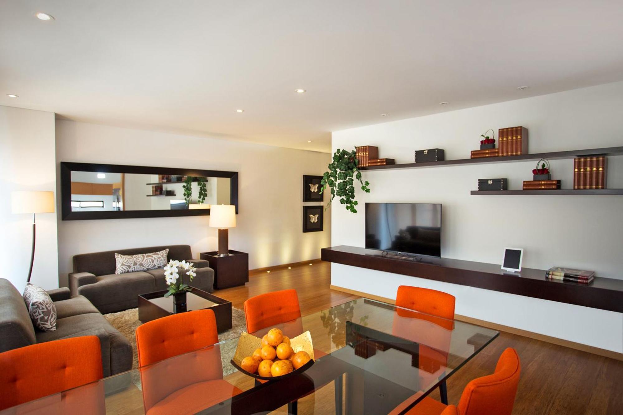 Luxury Three-Bedroom Apartment,1588148757:JPEG