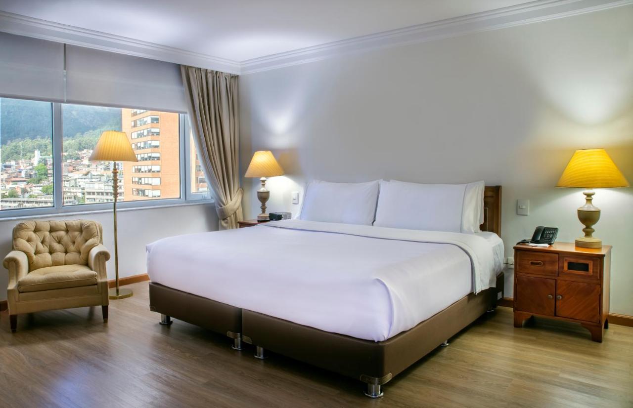 Junior Suite,1351728622:JPEG