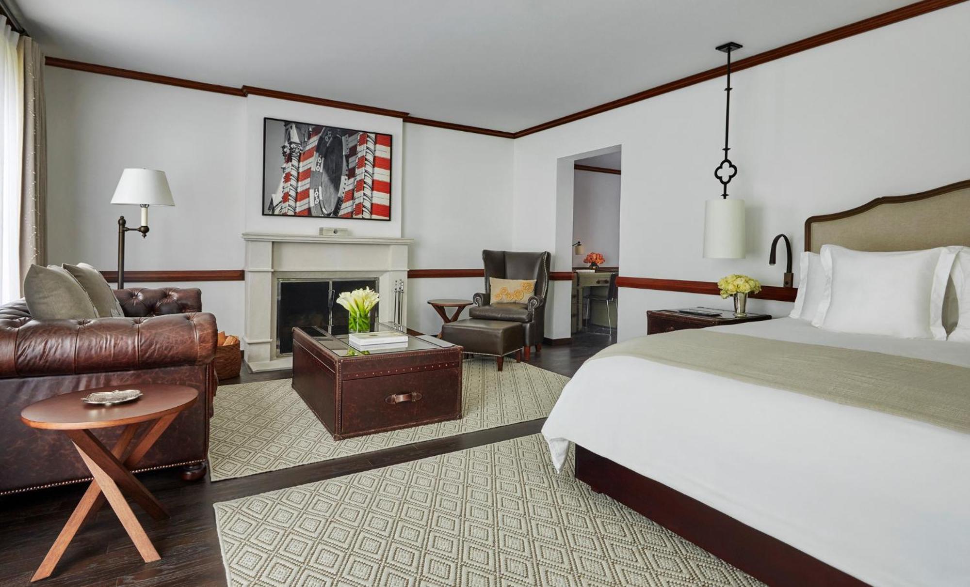 Executive Suite 1 King Size Bed,1442024209:JPEG