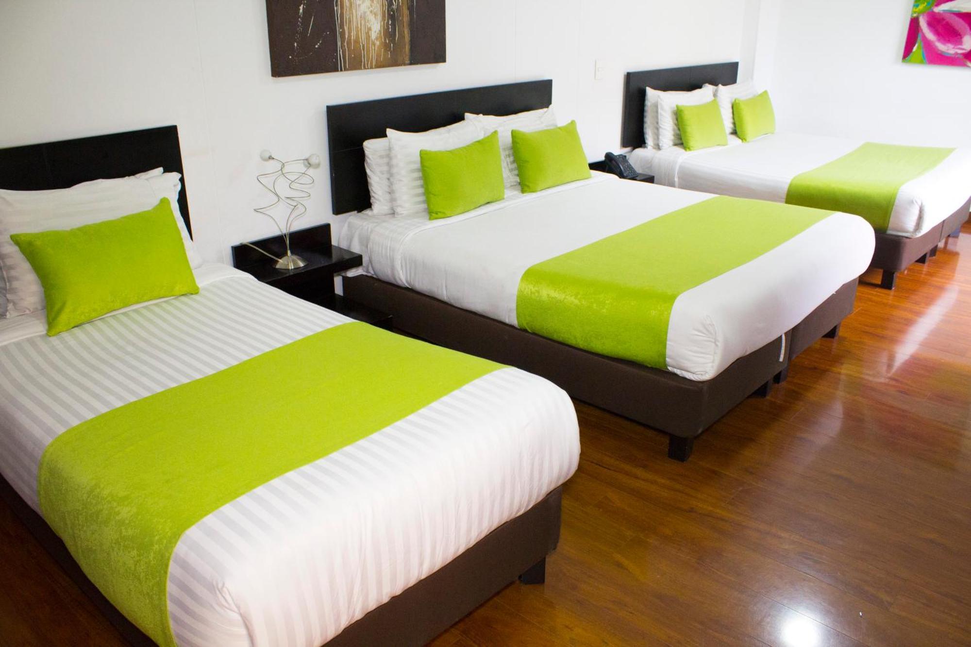 Habitación Triple con balcón