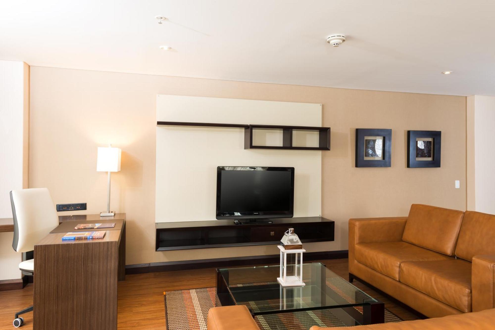 Imperial Suite,704764243:JPEG
